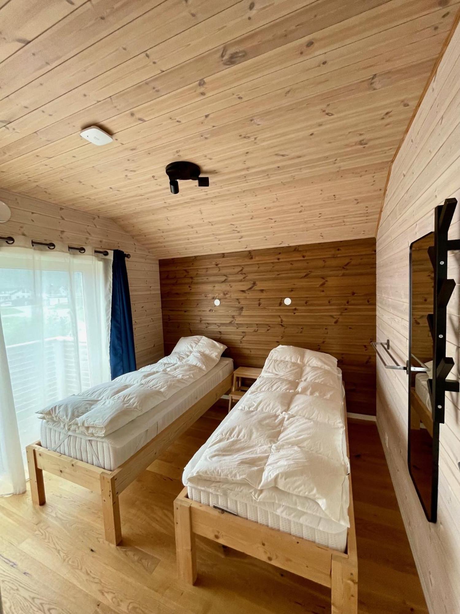 Ecolodge Bathuset 69Nord Соммарьой Екстер'єр фото